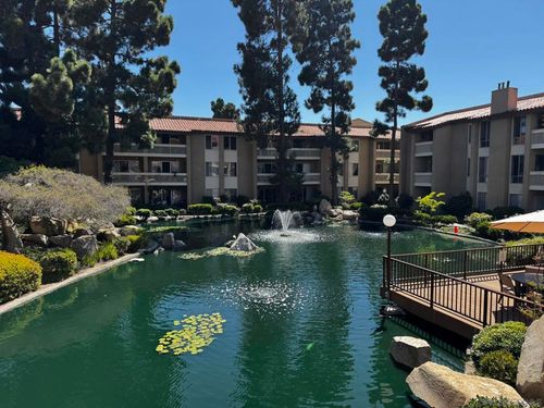 unit-2-235-1885 Diamond St, San Diego, CA, 92109-3357 | Card Image