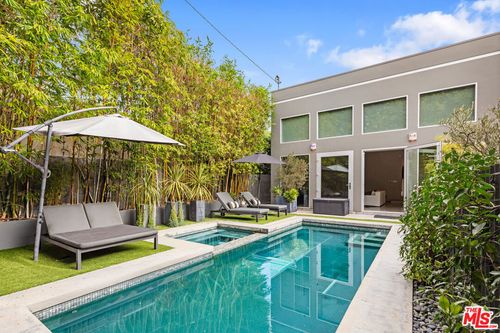 329 Westbourne Dr, West Hollywood, CA, 90048-1909 | Card Image