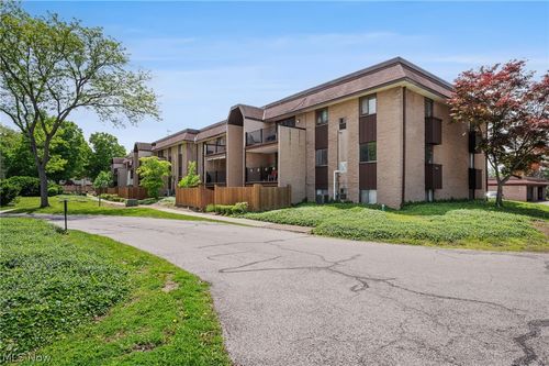 n7-9956 Johnnycake Ridge Road, Concord Twp, OH, 44077 | Card Image