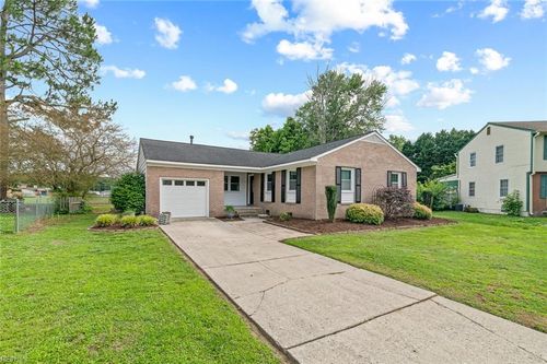 108 Schooner Dr, Newport News, VA, 23602-6320 | Card Image