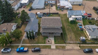 5020A 49 St, Home with 4 bedrooms, 3 bathrooms and 2 parking in Killam AB | Image 2