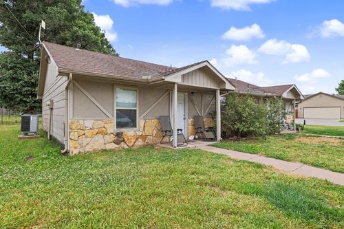 204-202-204 S Elm St, Douglass, KS, 67039-9769 | Card Image
