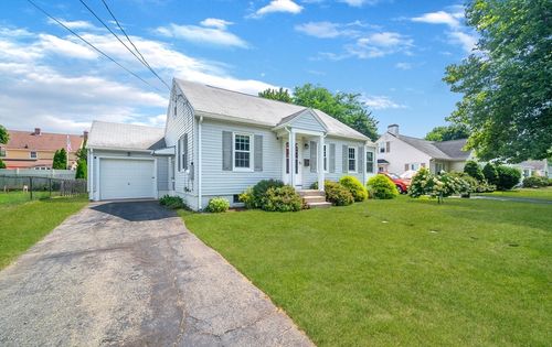 55 Gillette Cir, Springfield, MA, 01118-1223 | Card Image