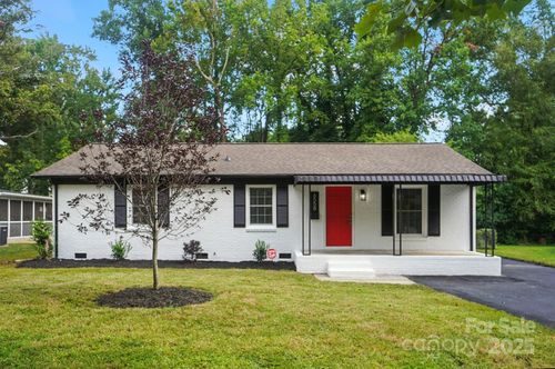 6558 Covecreek Dr, Charlotte, NC, 28215-1739 | Card Image