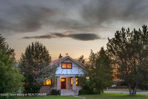 290 N 1st St, Driggs, ID, 83422-5109 | Card Image