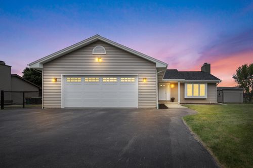 3800 E Elm Rd, Oak Creek, WI, 53154-6620 | Card Image