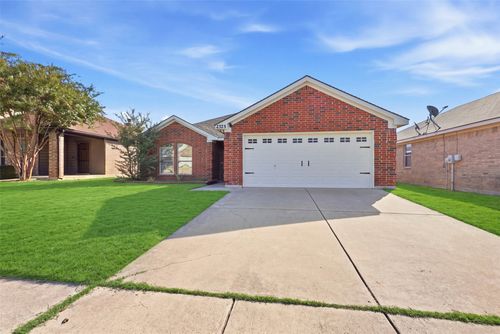 2325 Wakecrest Dr, Fort Worth, TX, 76108-6952 | Card Image