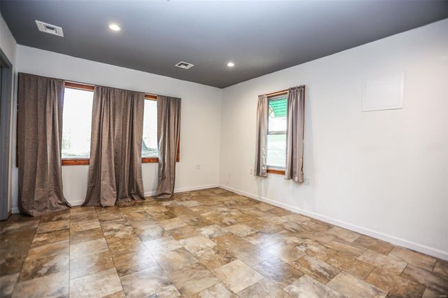 5507 Sassafras Ln, House other with 6 bedrooms, 3 bathrooms and 9 parking in High Ridge MO | Image 17