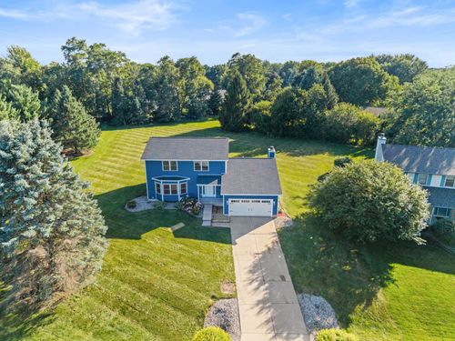 6043 Hagen Hill Circle, Burke, WI, 53718 | Card Image