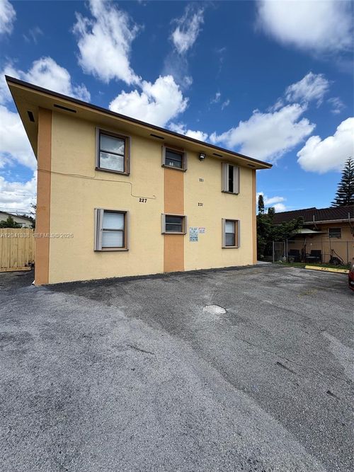 202-231 E 7th St, Hialeah, FL, 33010 | Card Image
