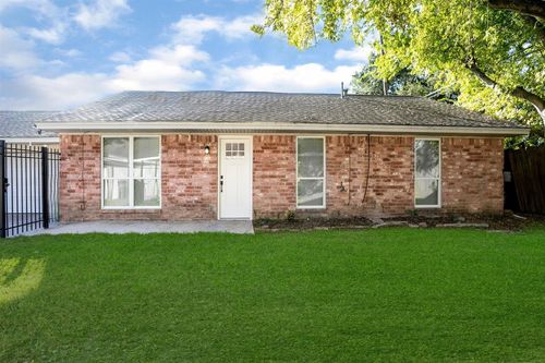 b-9026 Carousel Ln, Houston, TX, 77080-5604 | Card Image