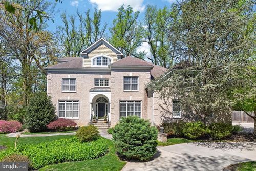 5807 Grosvenor Ln, BETHESDA, MD, 20814-1835 | Card Image