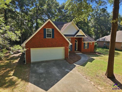 102 Quinelle Dr, Perry, GA, 31069-3763 | Card Image