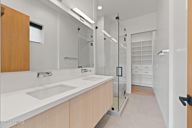 Ensuite bathroom bedroom seven lower level | Image 64