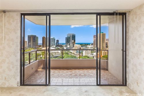 2103-1221 Victoria Street, Honolulu, HI, 96814 | Card Image