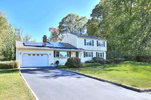 19 Woodchuck Ct, Norwalk, CT, 06854-3308 | Card Image