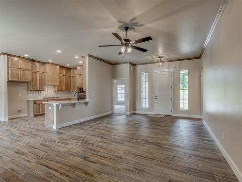 10200 Gentry, Oklahoma City, OK, 73169 | Card Image