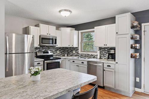 3100 75th Ave N, Brooklyn Park, MN, 55443-3520 | Card Image