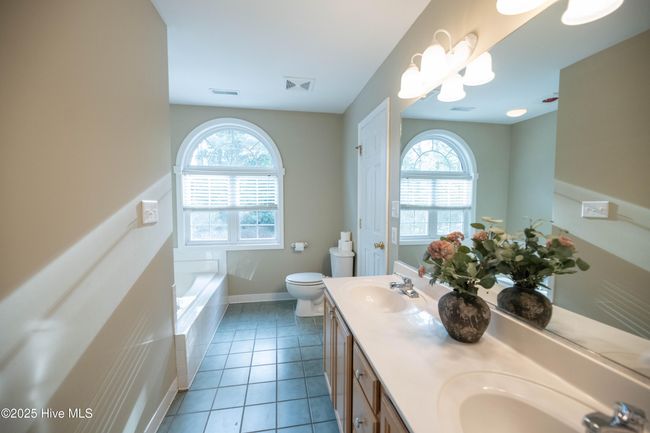 305 Whitehall Rd, House other with 4 bedrooms, 3 bathrooms and 2 parking in Camden NC | Image 30