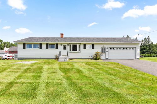 17 Church St, East Barre, VT, 05649-3074 | Card Image