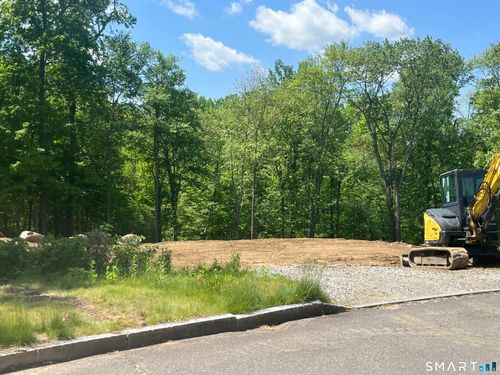 75 Gleneagle Rd, Middlebury, CT, 06762-1727 | Card Image