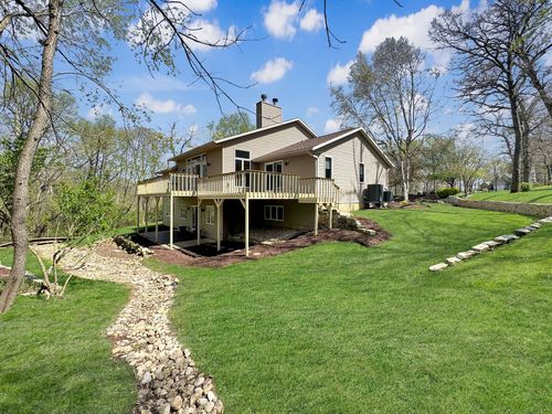 1669 Barberry Cir, FREEPORT, IL, 61032-9399 | Card Image