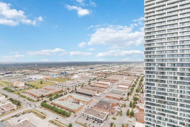 4502 - 5 Buttermill Ave, Condo with 3 bedrooms, 2 bathrooms and null parking in Vaughan ON | Image 27