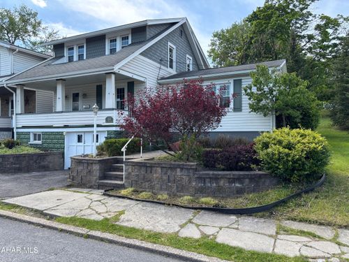 122 E 25th Ave, Altoona, PA, 16601-3948 | Card Image