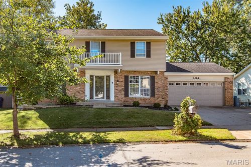 434 Paula Vale Ct, Ballwin, MO, 63021-6366 | Card Image