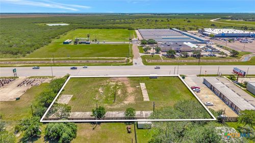 9505 N Navarro St, Victoria, TX, 77904-1442 | Card Image