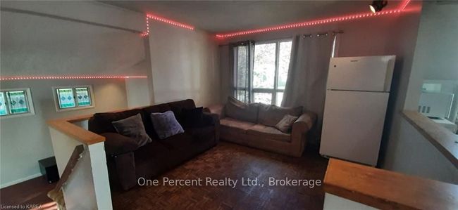 111 Calderwood Dr, House other with 3 bedrooms, 2 bathrooms and 4 parking in Kingston ON | Image 12