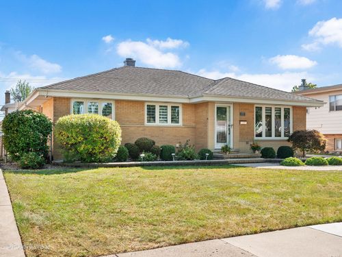 10913 Martindale Dr, Westchester, IL, 60154-4915 | Card Image