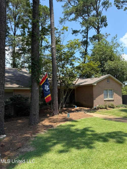1510 Douglass Dr, Jackson, MS, 39211-6406 | Card Image