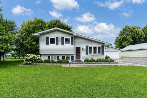 135 Prairie Street, Sharon, WI, 53585 | Card Image