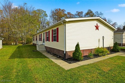 142 Oaktree Ln, Hiram, OH, 44234-9657 | Card Image