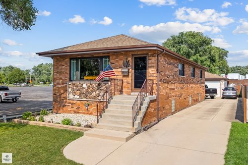 2333 Trumbull Ave, River Grove, IL, 60171-1850 | Card Image