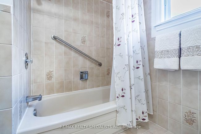 96 Nipissing Cres, House other with 4 bedrooms, 3 bathrooms and 4 parking in Brampton ON | Image 35