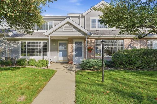 c-10180 W Whitnall Edge Circle, Franklin, WI, 53132 | Card Image