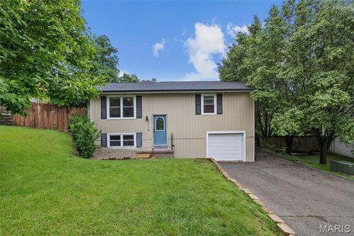 2118 Devonshire Dr, Imperial, MO, 63052-2236 | Card Image