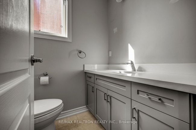 136 Vittorio De Luca Dr, House attached with 4 bedrooms, 3 bathrooms and 1 parking in Vaughan ON | Image 18