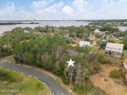 6205 Hermosa Drive, Ocean Springs, MS, 39564 | Card Image