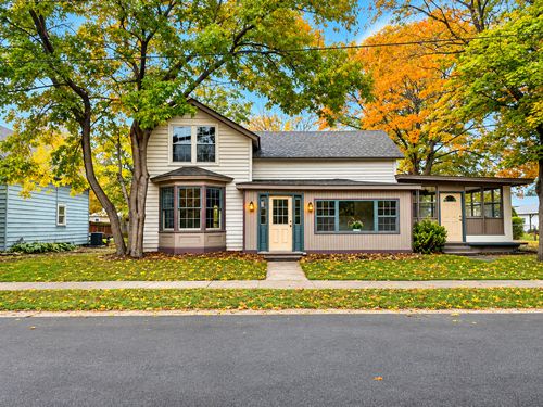 426 E Canal Street, Utica, IL, 61373 | Card Image