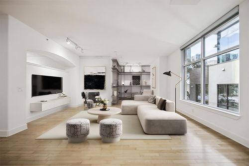 apt-204-1901 Post Oak Blvd, Houston, TX, 77056-3924 | Card Image