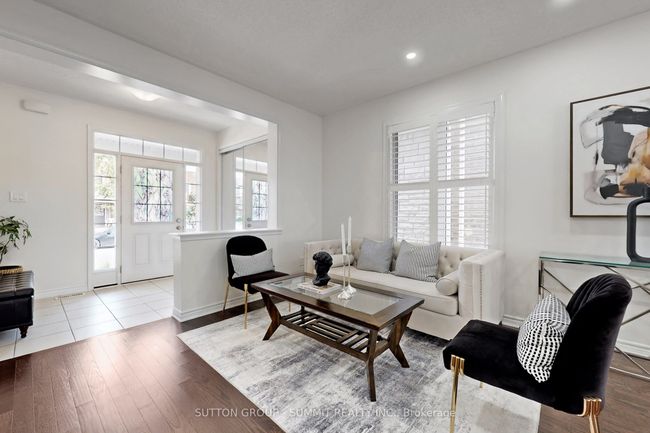 1558 Clitherow St, House other with 4 bedrooms, 3 bathrooms and 1 parking in Milton ON | Image 5