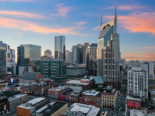 unit-307-301 Demonbreun St, Nashville, TN, 37201-2220 | Card Image