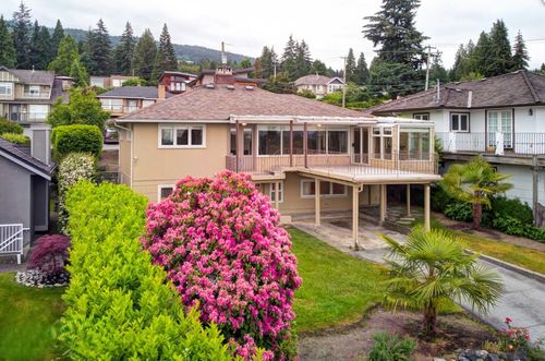 1530 Nelson Ave, West Vancouver, BC, V7V2P2 | Card Image