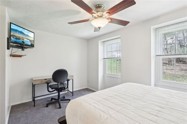 Nice space and room for an office area | Image 22