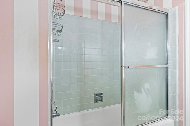 549 Scaleybark Rd, House other with 3 bedrooms, 2 bathrooms and null parking in Charlotte NC | Image 16