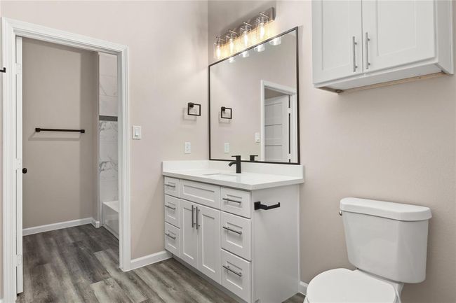 Bathroom 3 with oversized vanity | Image 30