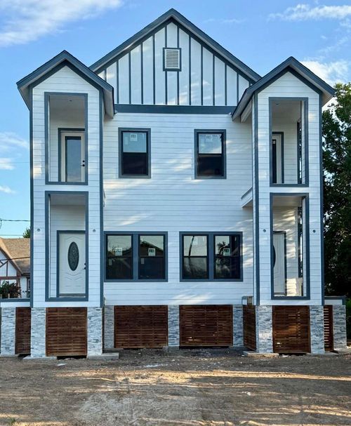 5226 Ricky St, Houston, TX, 77033-4211 | Card Image